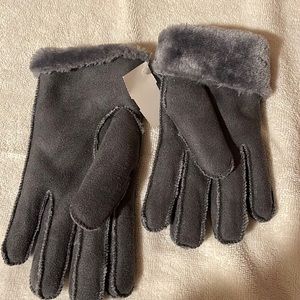 GRAY  FAUX SUEDEN 🧤